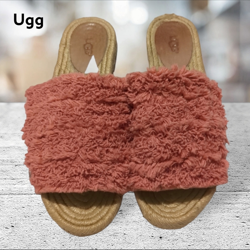 Ugg dusty rose/pink/salmon/coral Edith slides size 7